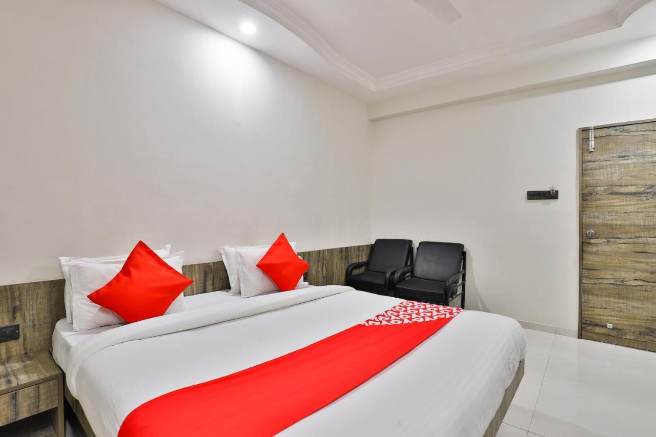Oyo 23540 Hotel Suryakant Rajkot Exterior photo